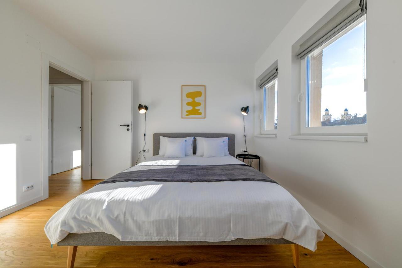 Charming 2 Bedroom Apartment Cluj-Napoca Esterno foto