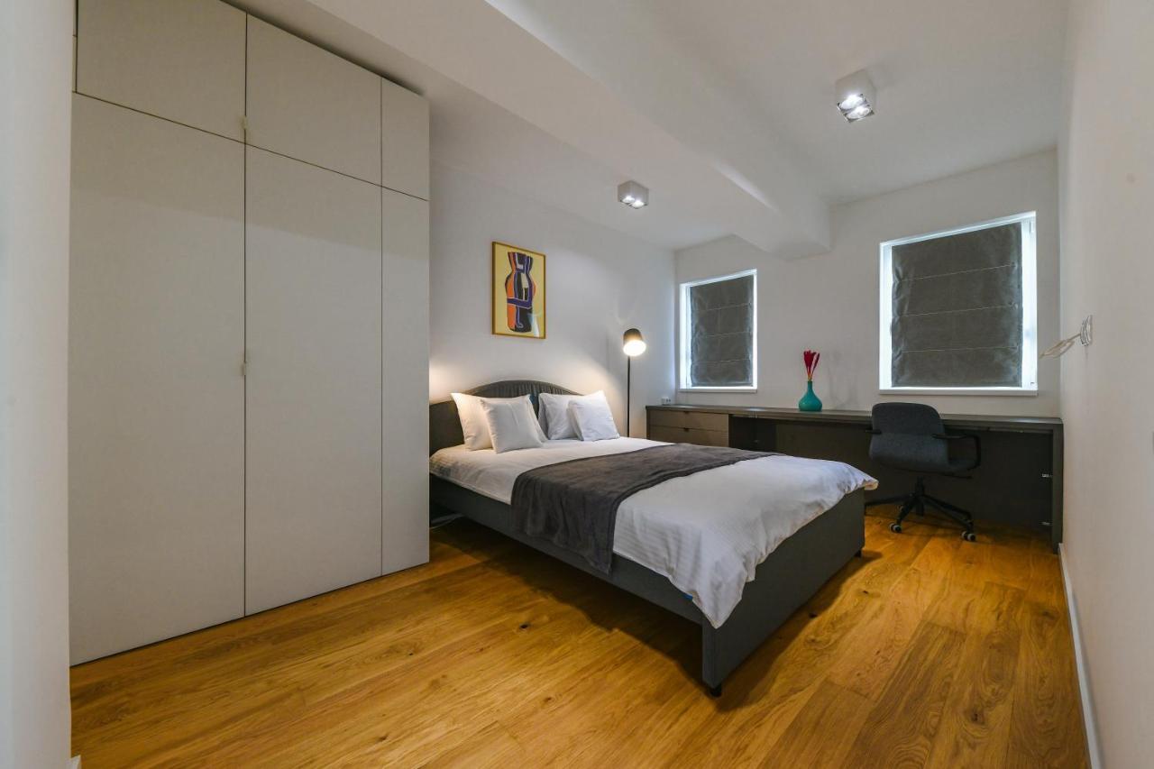 Charming 2 Bedroom Apartment Cluj-Napoca Esterno foto