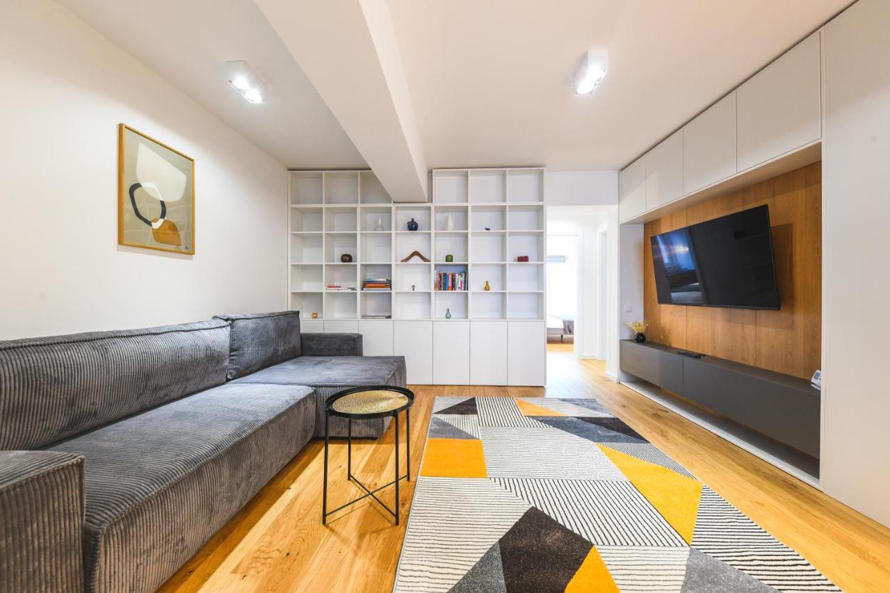 Charming 2 Bedroom Apartment Cluj-Napoca Esterno foto