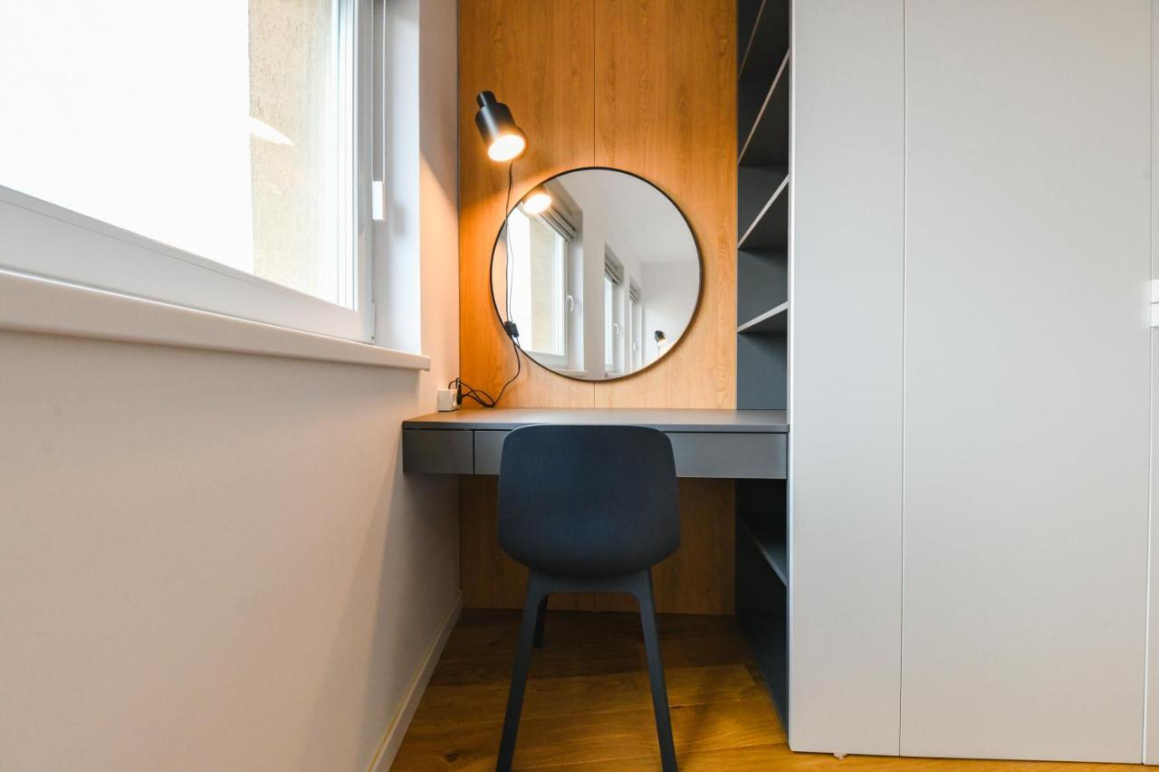 Charming 2 Bedroom Apartment Cluj-Napoca Esterno foto